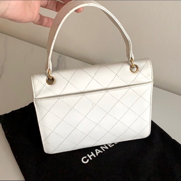 Chanel - Picture 3 of 11